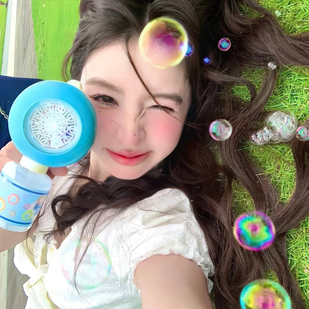 恶魔的眼泪 封面